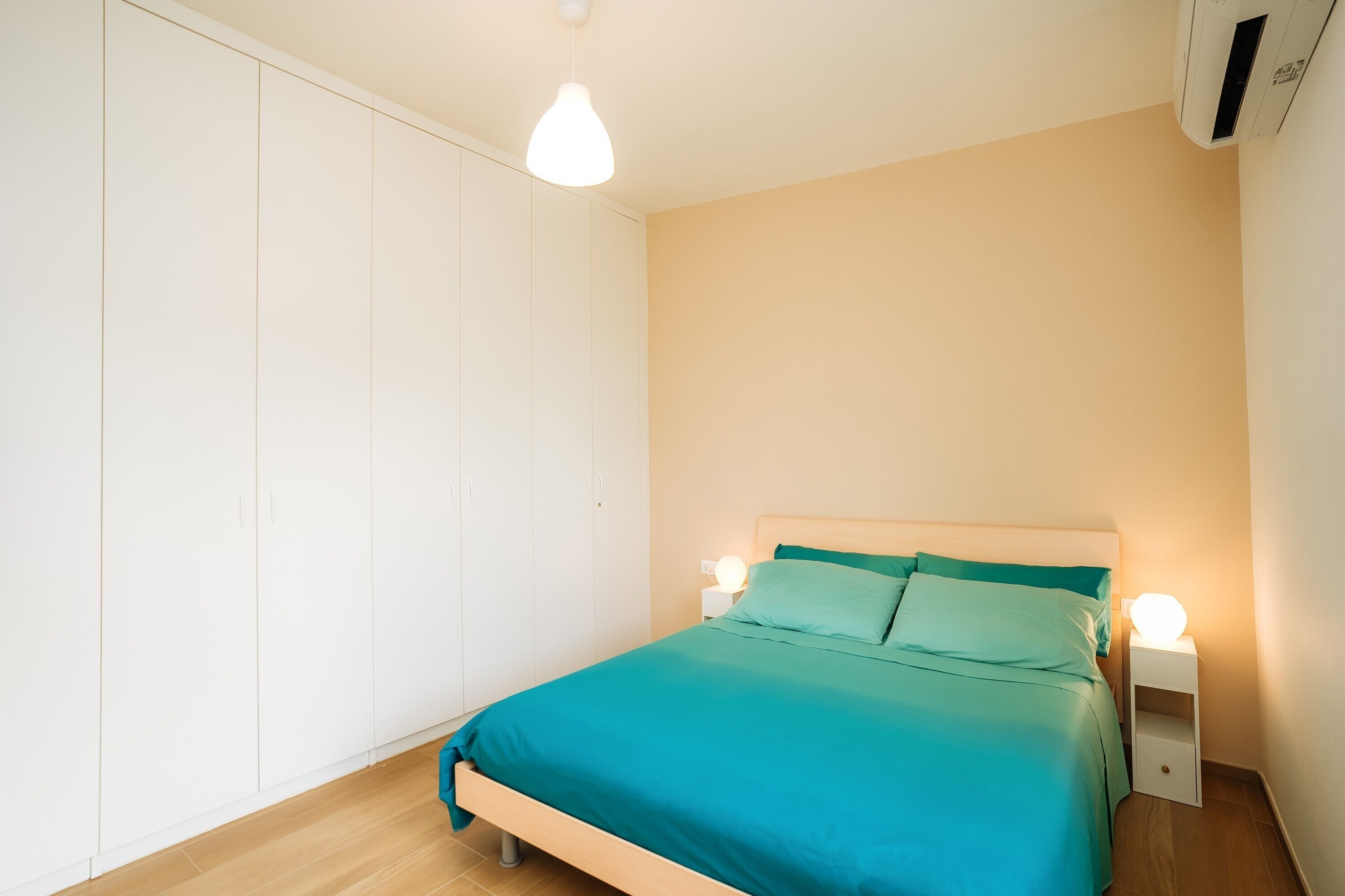 Bügeleisen/Bügelbrett, WLAN, Bettwäsche