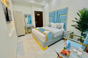 Deluxe Double Room - Hotel Crown Lahore (Lahore)