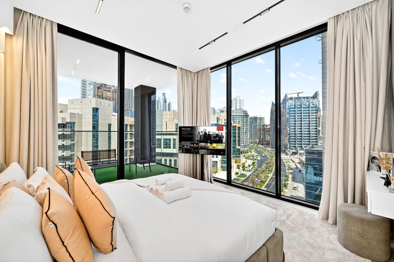 Iron/ironing board, WiFi