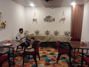 مطعم