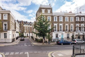 Exterior - Beautiful 3-bedroom apartment in London perfect for your stay (London)