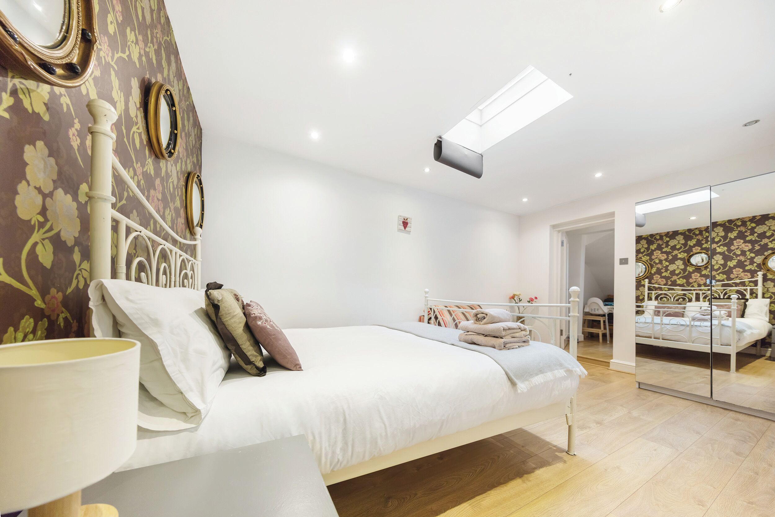 3 bedrooms, iron/ironing board, Internet, bed sheets