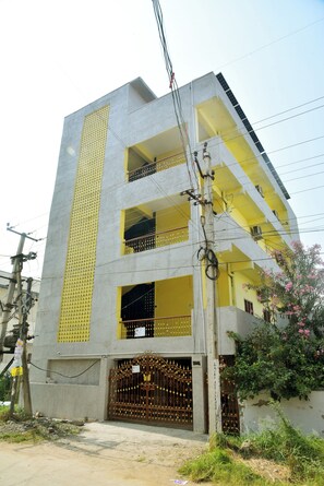 Apartment, Balcony | Exterior - VUHA Accomedation (Vijayawada)