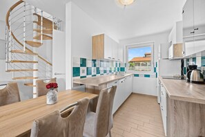 Fridge, oven, stovetop, dishwasher - Apartment Susanne 2 with Shared Pool near Porec (Kukci)