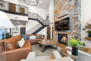 TV - Summit View Escape | Exclusive Tamarack Perks (Tamarack)