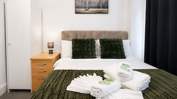 2 bedrooms, iron/ironing board, free WiFi, bed sheets