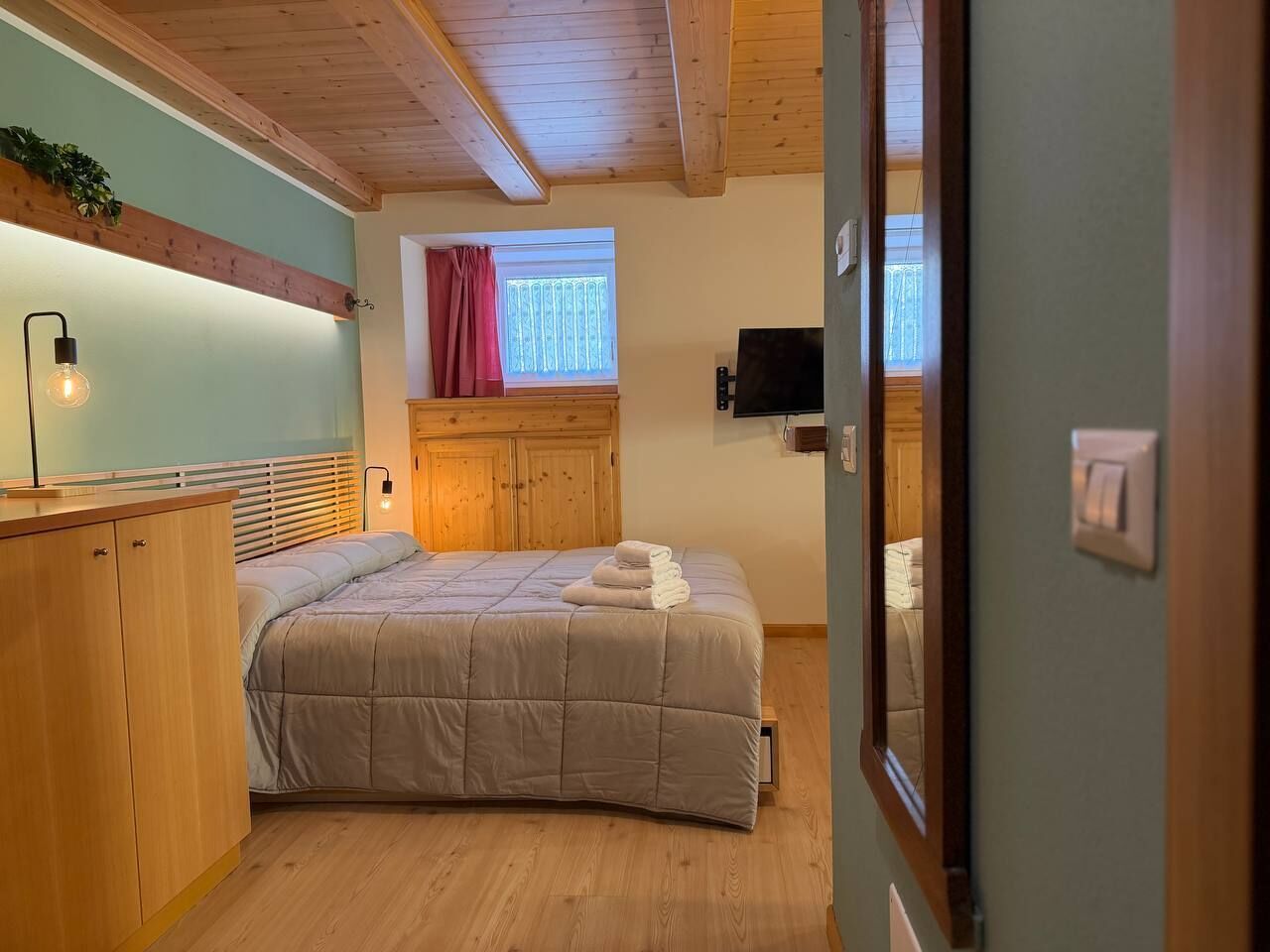 1 bedroom, free WiFi, bed sheets