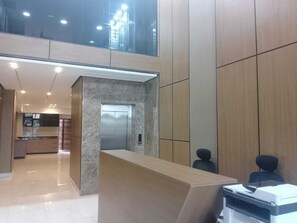 Reception - Tamaya (Al-'ashir min Ramadan)