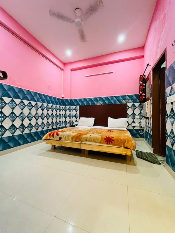 Free WiFi - Yamuna Dham (Mathura)