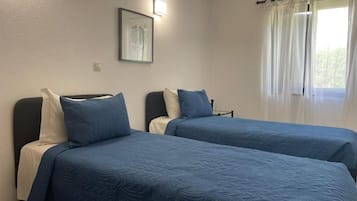Apartemen Basic, pemandangan kebun | Kedap suara, setrika/meja setrika, dan Wi-Fi gratis