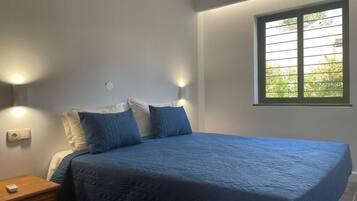 Basic Apartment, Garden View | Kalis bunyi, seterika/papan seterika, Wi-fi percuma