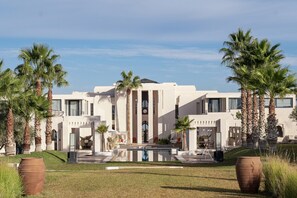 Exterior - MONTBEL Villa - Private pool - ideal for large groups & familly (9 rms/22 gst.) (Marrakech)