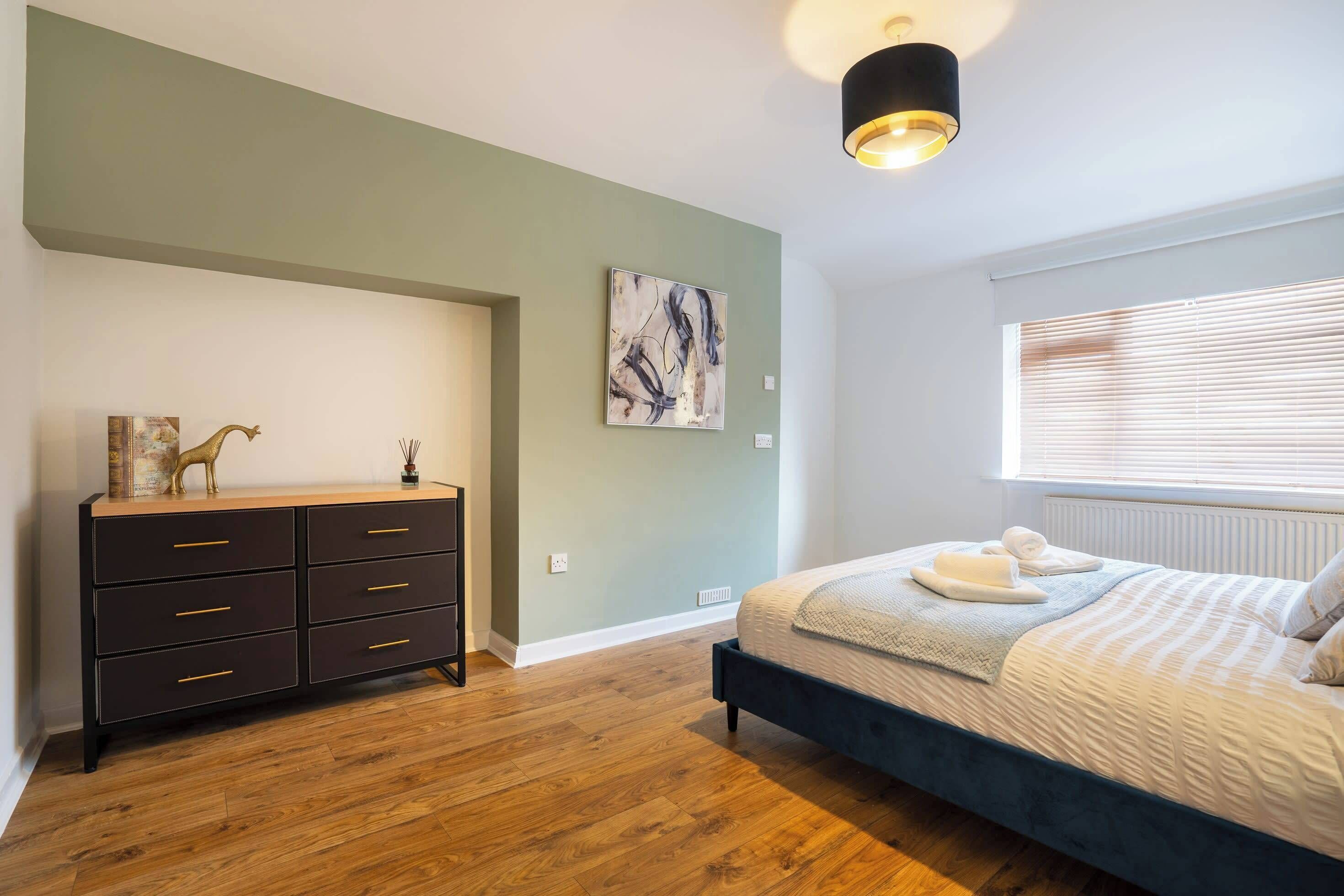 2 bedrooms, iron/ironing board, free WiFi, bed sheets