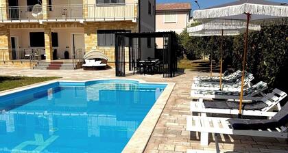 Villa with swimming pool near Durres