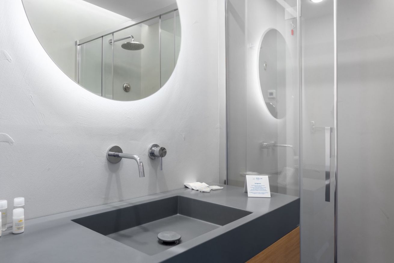 Doccia, bidet, asciugamani