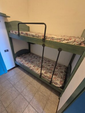 Bed sheets - P.R. Club - Three-Room Enea 40 with Sea View, Private Terrace, and Air Conditioning (Centola)