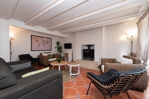 TV - Family Home for 10 Guests (Bannalec)