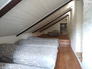 WiFi, bed sheets - Family Home for 10 Guests (Bannalec)