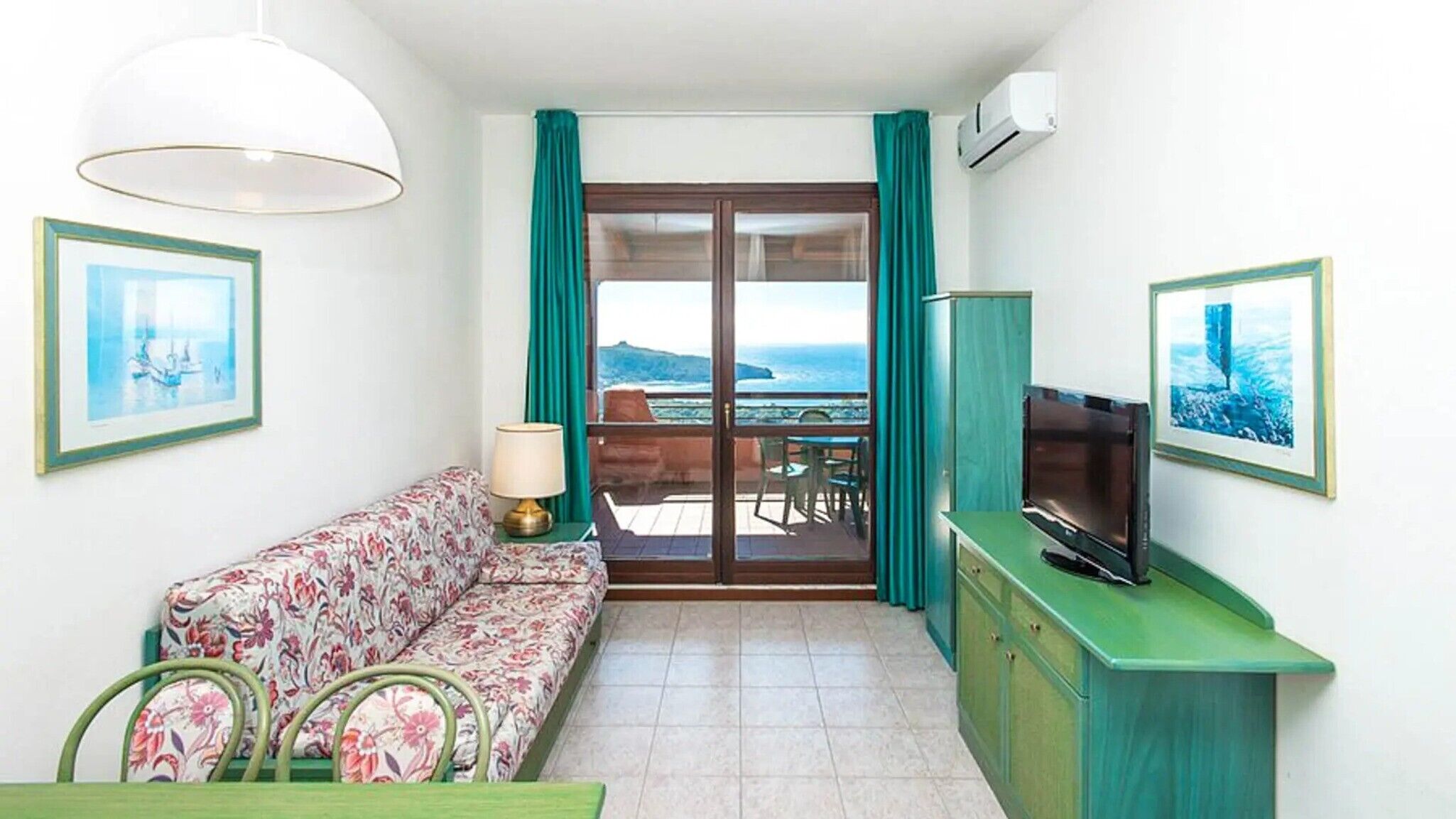 Fernseher, Tischtennisplatte