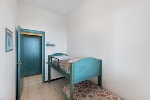1 bedroom, bed sheets - P.R. Club - Studio Molpa 14' with Sea View, Private Terrace, and Air Conditioning (Centola)