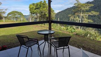 House, 2 Bedrooms, Accessible, Smoking | Outdoor dining