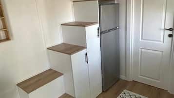 Casa rodante superior, vista al patio | Interior