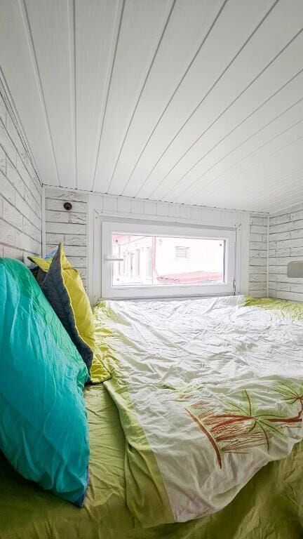 Basic Mobile Home, Courtyard View