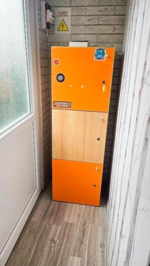 Basic-mobile home - udsigt til gårdsplads | Interiør