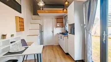 Superior Mobile Home, Courtyard View | Private kitchen