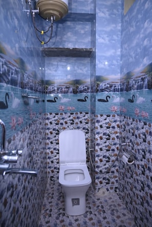 Bathroom - MOON NIGHT GUEST HOUSE (Jodhpur)