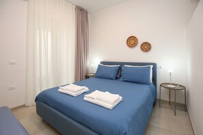 Iron/ironing board, WiFi, bed sheets - Apartment 'Ralf - Central Location' with Wi-Fi and Air Conditioning (Castelsardo)