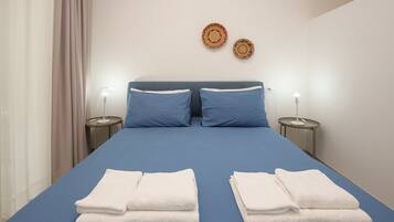 Ferros/tábuas de passar roupa, Wi-Fi, roupa de cama