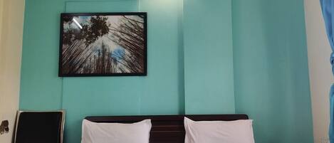 9 عدّة غرف نوم ومكواة/لوح كي وواي فاي وملاءات أسرّة