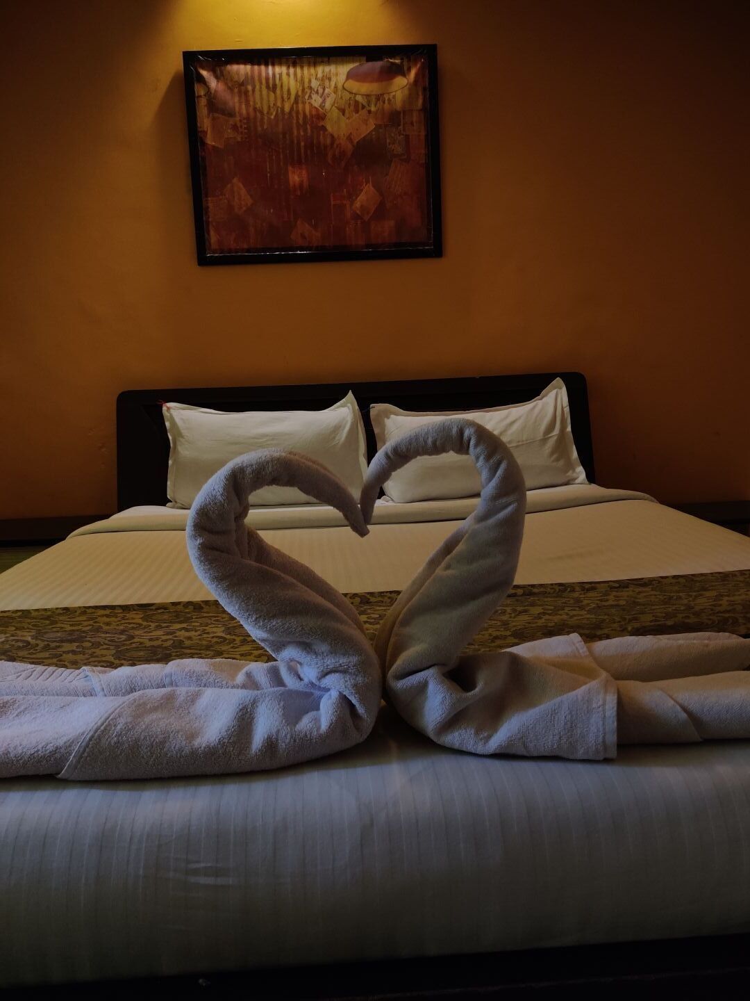 9 habitaciones, tabla de planchar con plancha, wifi y ropa de cama 