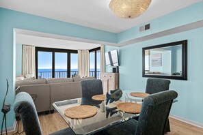 Smart TV - 20% off 7 nights Sat-Sat or 10% off 3-6 nights for June 27-July 4 and July 4-July 11. (North Myrtle Beach)