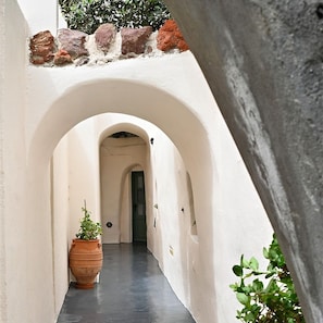 Exterior detail - Anastasis Apartments and Spa (Santorini)