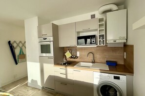 Microwave, coffee/tea maker, toaster - Studio Love - Breathtaking view of the Baie de Somme (Le Crotoy)