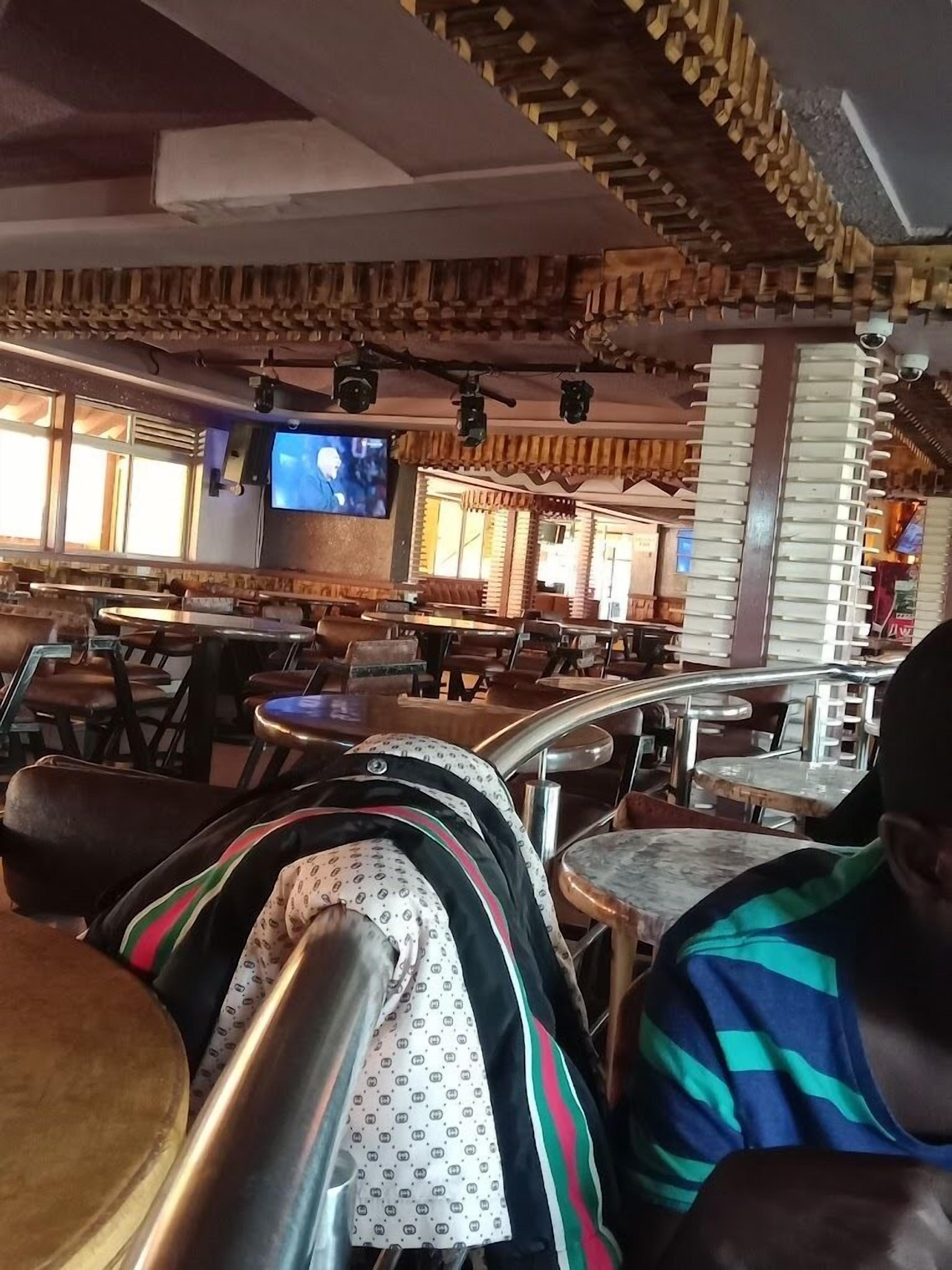 المنشأة من الداخل