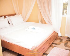 Deluxe Double Room, City View - Dillons Highway Motel (Thika)