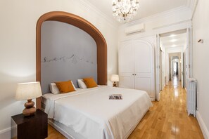 Apartment | Iron/ironing board, free WiFi, bed sheets - Balmes Apartment by Olala Homes  (Barcelona)