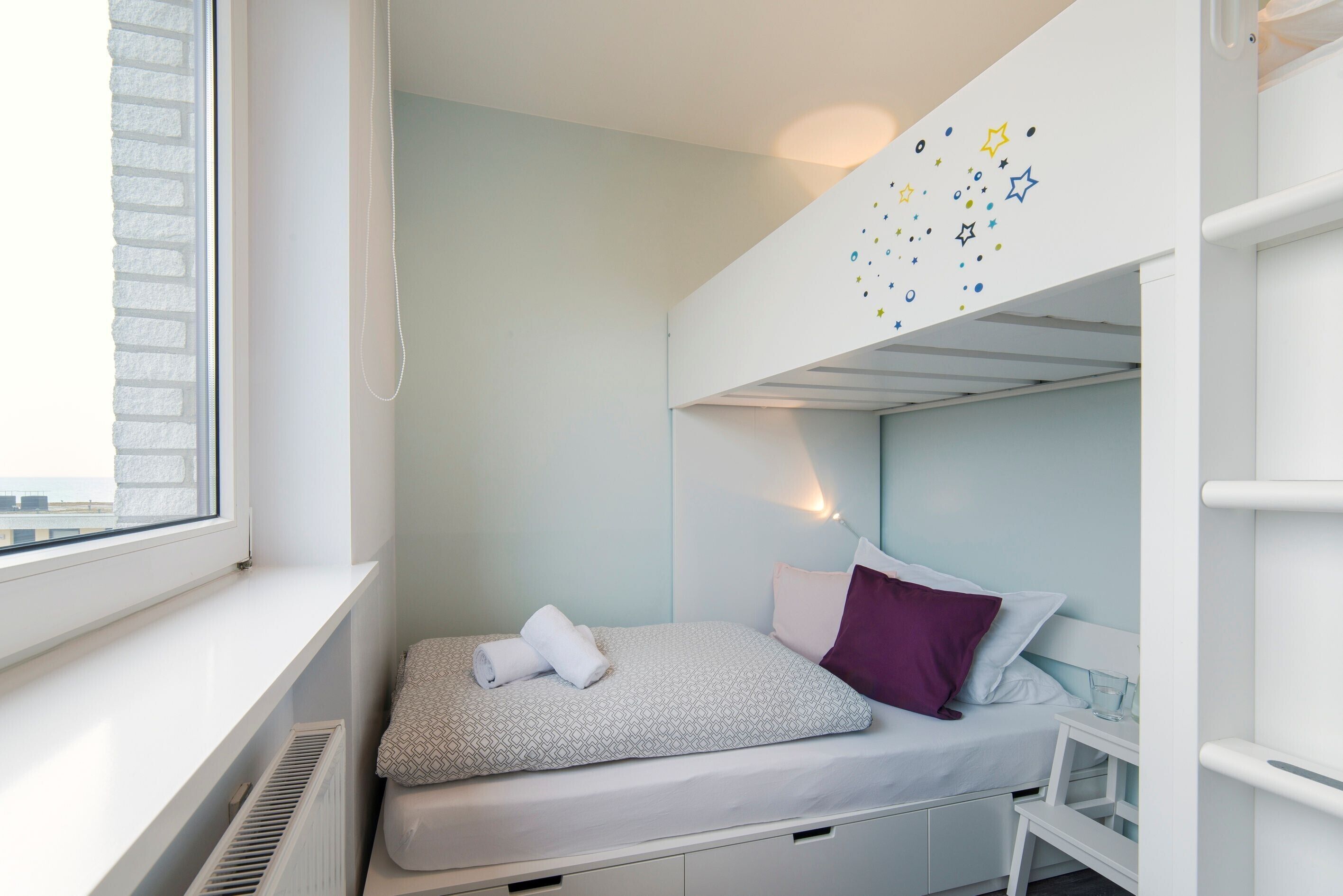 Iron/ironing board, WiFi