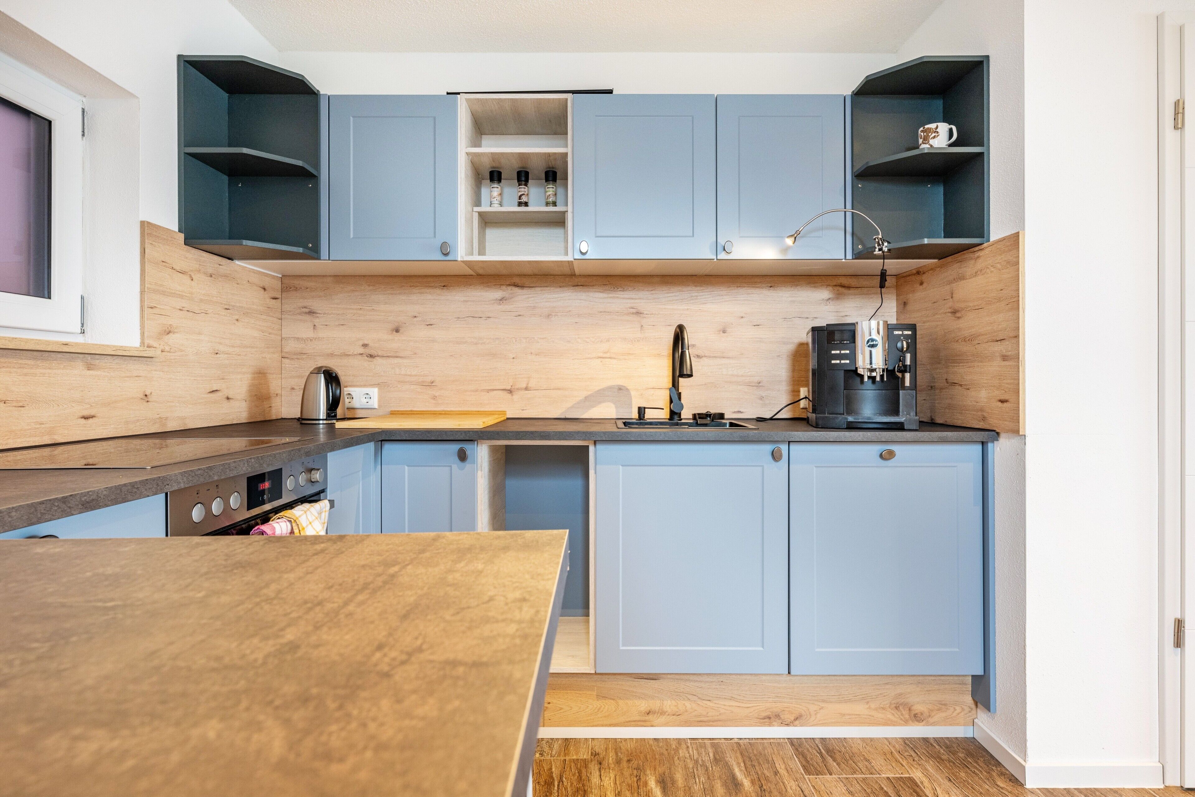 Kühlschrank, Ofen, Herdplatte, Geschirrspüler