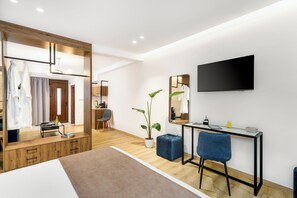 1 Schlafzimmer, Schreibtisch, WLAN, Bettwäsche