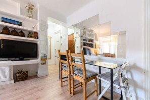 Interior - (POR183D) Spacious 2-bedroom apartment in La Latina (Madrid)