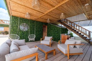 Interior - Private Beachfront Villa with Pool & Free Shuttle for Snorkeling Enthusiasts! (San Pedro)