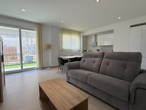 Living area - 67A · Oceanfront with Private Terrace (Aguilas)