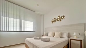 3 室のベッドルーム、アイロン / アイロン台、WiFi、ベッドシーツ