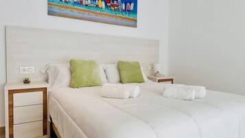 Fer et planche Ă repasser, lit parapluie, Wi-Fi, draps fournis