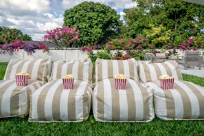 Terrace/patio - Palm Oasis | Salt Pool I Movies I Firepit I Golf (West Palm Beach)