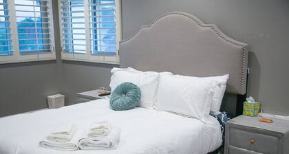 Luxury Vacation Home 5Bedroom with Private Pool, 15 Min to Huntington Beach Pier